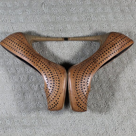 BCBG Size 5.5 Perforated Tan Leather 4.5" Heels - Picture 3 of 6